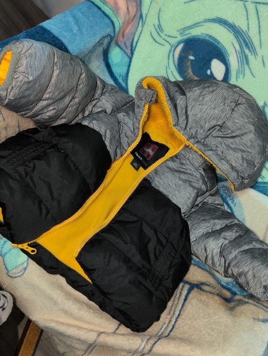Swiss Tech Other - ❤️‍🔥10/$10❤️‍🔥 Baby Boys Swiss Tech Yellow/Gray Puffer Jacket Size 18M